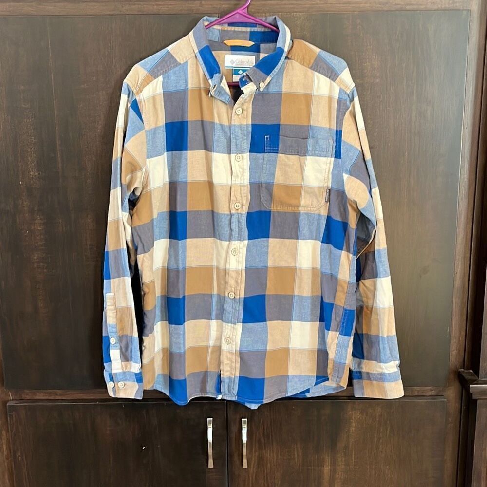 Columbia Blue & Tan Plaid Button Down Medium‎